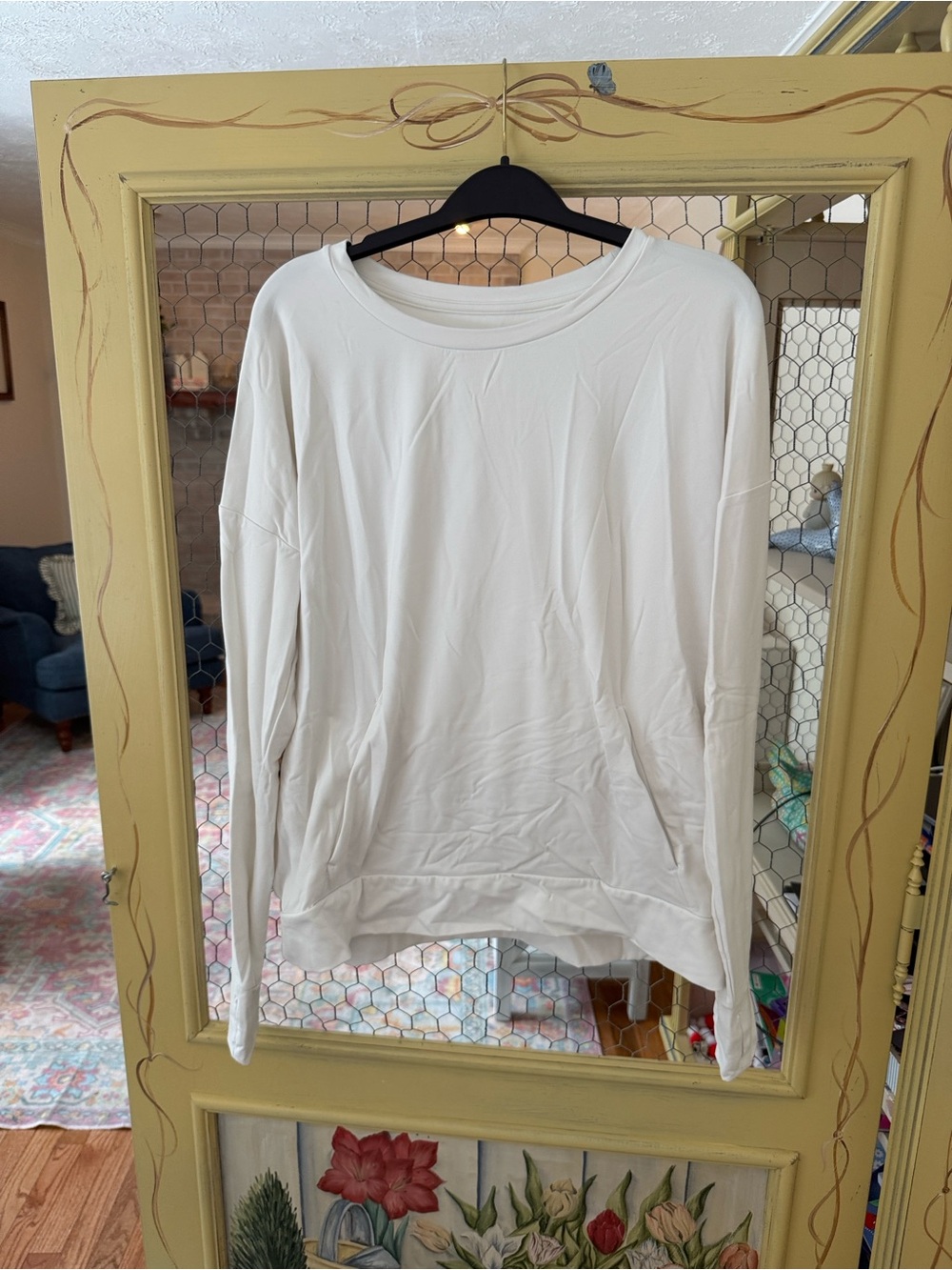 Classic athleta Women's White Long-Sleeve Crewneck Top